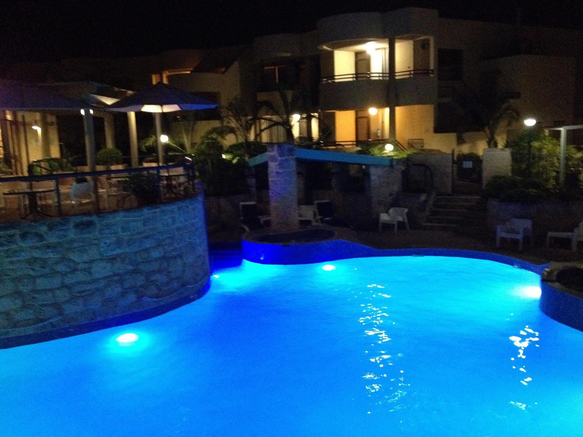 Silver Sands Resort Mandurah Exterior photo
