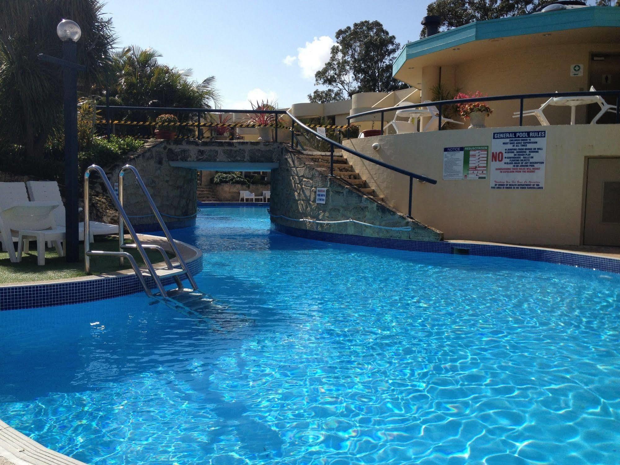 Silver Sands Resort Mandurah Exterior photo
