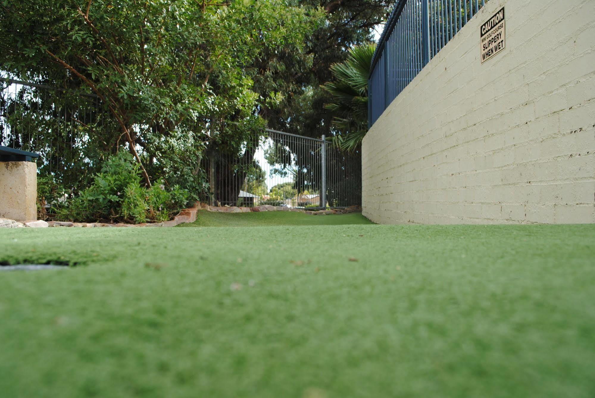 Silver Sands Resort Mandurah Exterior photo