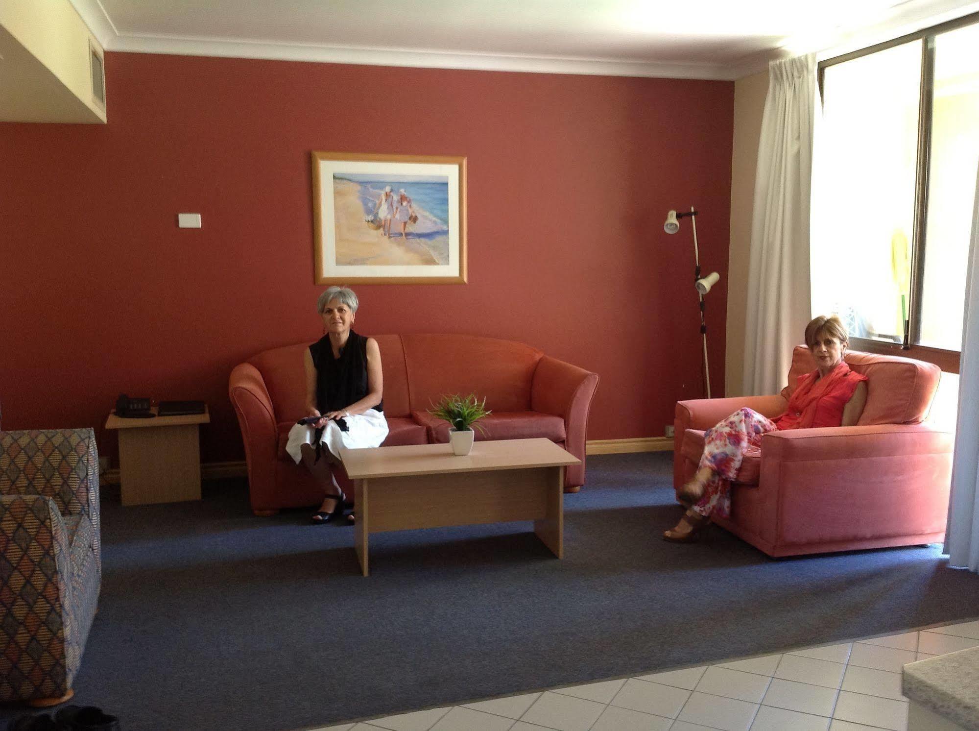 Silver Sands Resort Mandurah Exterior photo